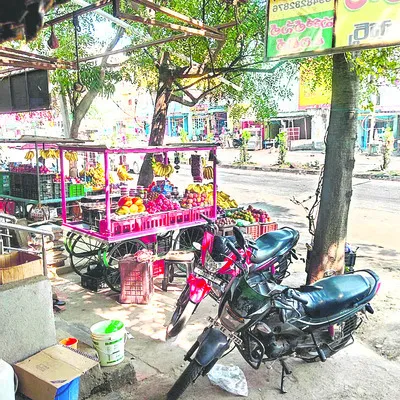 రోడ్డు ఆక్రమణలతో ప్రమాదాలు