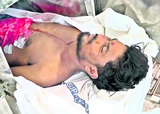 కడపలో యువకుడి దారుణ హత్య 