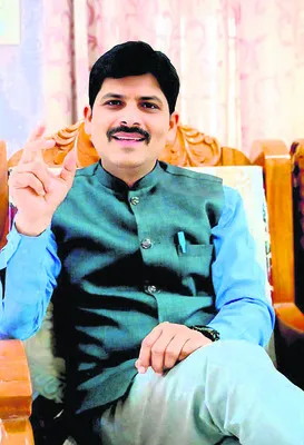 ఆత్మహత్యలను అడ్డుకుందాం!
