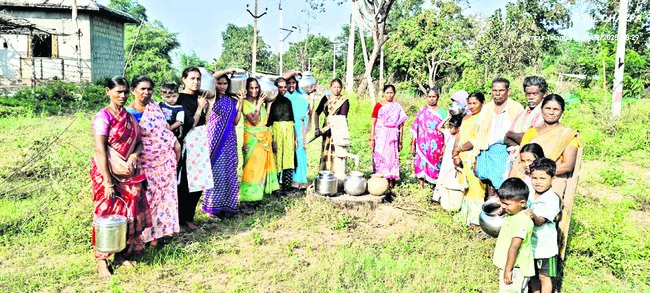 తాగునీటికి తండ్లాట

