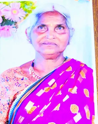 రెండు ఇసుక ట్రాక్టర్ల పట్టివేత  
