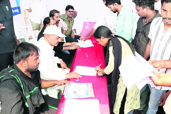 ప్రజా సంక్షేమం ఊసేలేని పాలన 