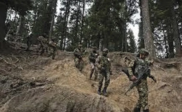 Kashmir Counter Intelligence nabs 9 during anti-terror raids across valley