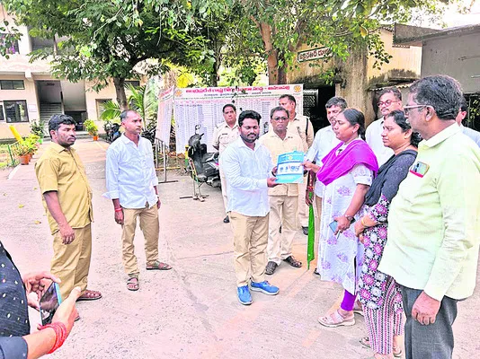 ఆర్‌టీవో సహకారంతో  ఆర్టీసీలో హెవీ డ్రైవింగ్‌ శిక్షణ
