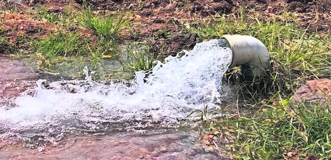 భూగర్భ జలం మరింత పైకి