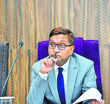 బాలల అక్రమ దత్తత నేరం 