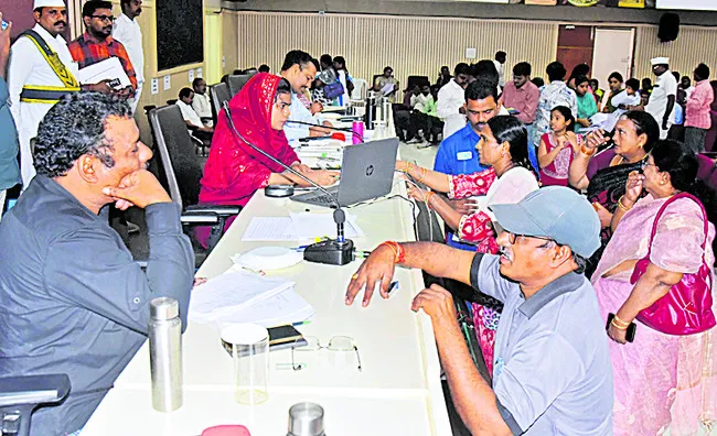 అర్జీల పరిష్కారంలో సంతృప్తి స్థాయి పెరగాలి 