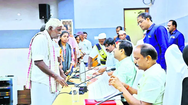 వినతులిచ్చాం.. పరిష్కరించండి