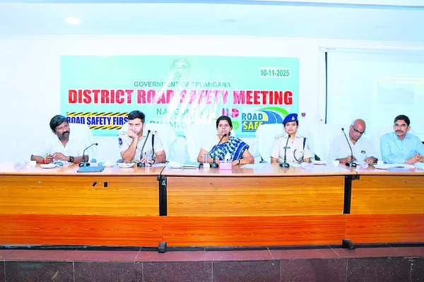 రోడ్డు భద్రత ప్రతి ఒక్కరి బాధ్యత