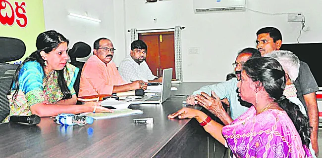 అర్జీల సత్వర పరిష్కారమే లక్ష్యం కావాలి 