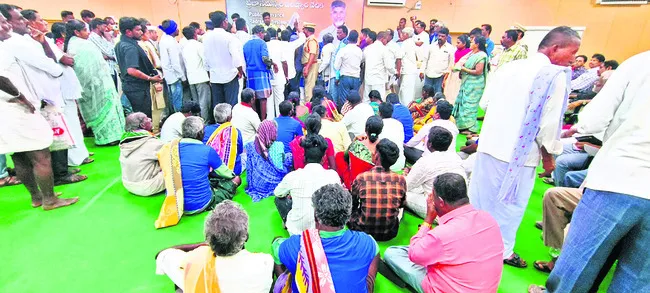 శ్మశానం కోసం పోరుబాట 