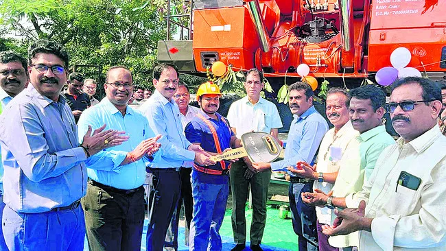 సింగరేణిలో రూ.4.51కోట్ల విలువైన యంత్రం
