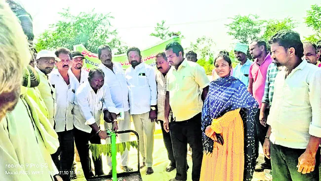 దళారులను ఆశ్రయించి మోసపోవద్దు