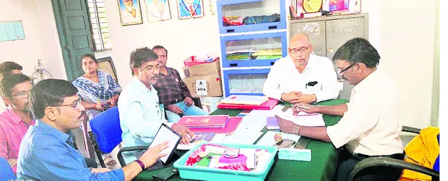 ఇంటర్‌లో వంద శాతం ఉత్తీర్ణతే లక్ష్యం 