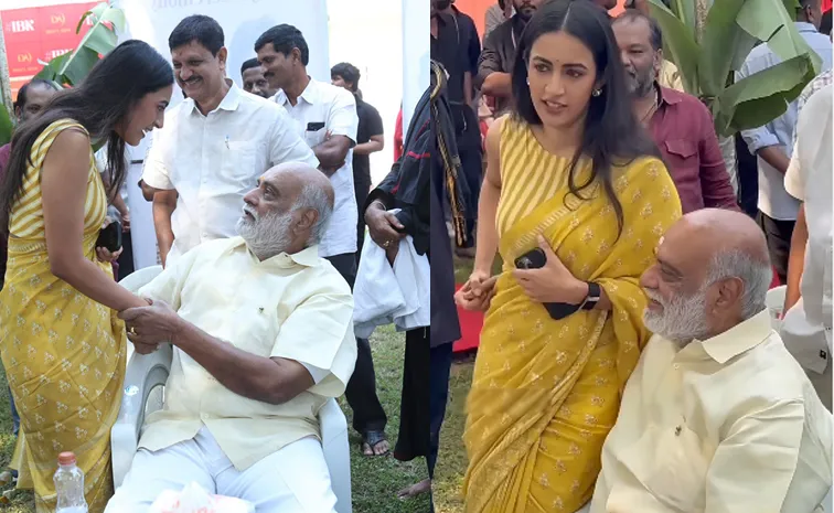 Niharika Konidela and raghavendra rao in iruvuri bhamala kougililo movie event