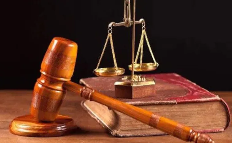 SC notice to Centre on plea to implement women's reservation in Parliament