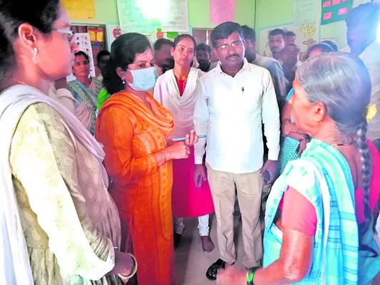 చిన్నారుల అస్వస్థతపై విచారణ 