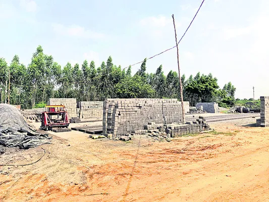 ప్రభుత్వ స్థలం కబ్జా