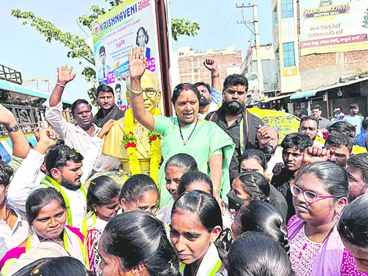 బీసీ సమస్యలపై  సమష్టిగా పోరాడుదాం 