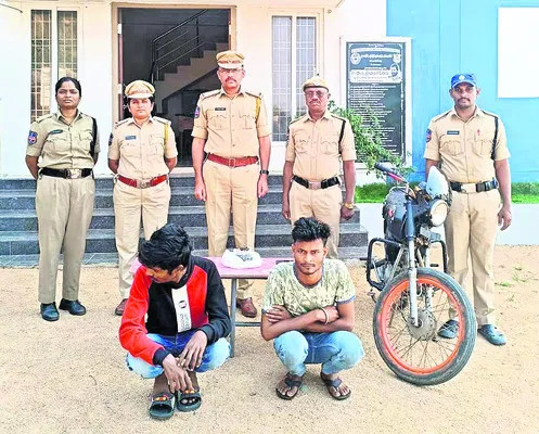 గల్లీ గల్లీలో గంజాయి