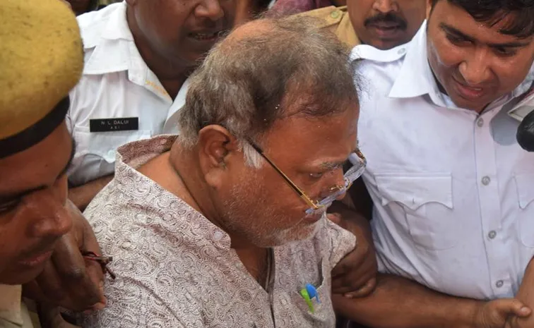  After 3 Years Partha Chatterjee  Former West Bengal Minister Released On Bail 