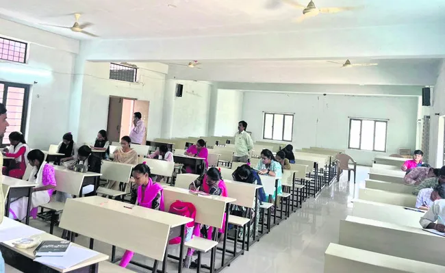 తల్లిదండ్రులను పిల్లలు గౌరవించాలి 