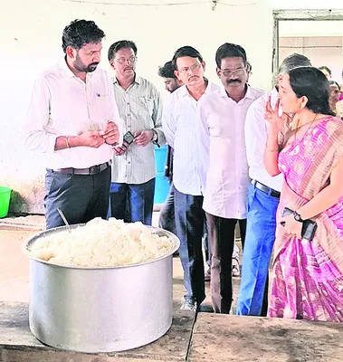 ఫుడ్‌ కమిషన్‌ తనిఖీలు