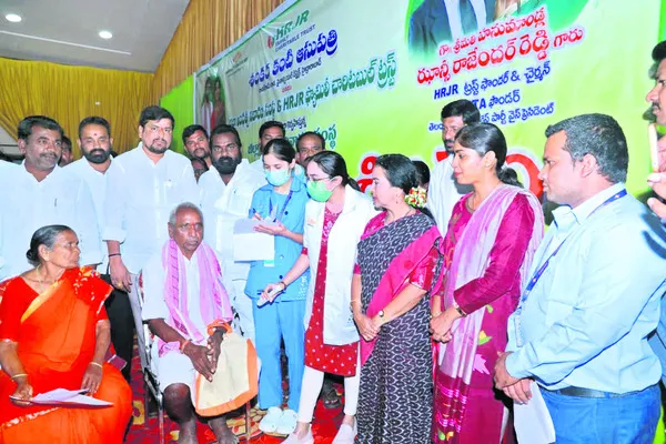 ప్రజాసేవలోనే నిజమైన ఆనందం