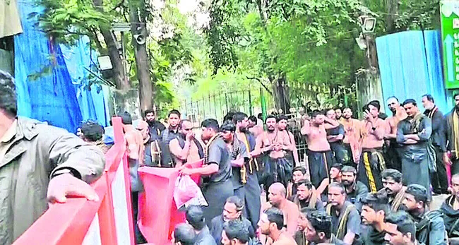 ఆంక్షలపై అసహనం 