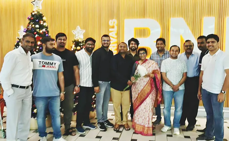 Lakshmi Parvathi gets a grand welcome from YSRCP Leaders in Australia