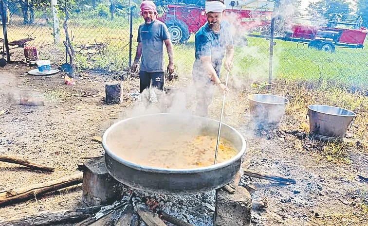 50 cooks in a single family in Thimmapur Jagtial district