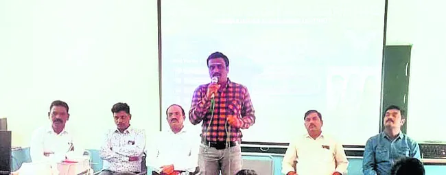 డిజిటల్‌ లిటరసీపై అవగాహన అవసరం