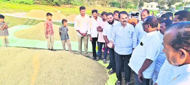 ప్రతి గింజ కొనుగోలు చేస్తాం 