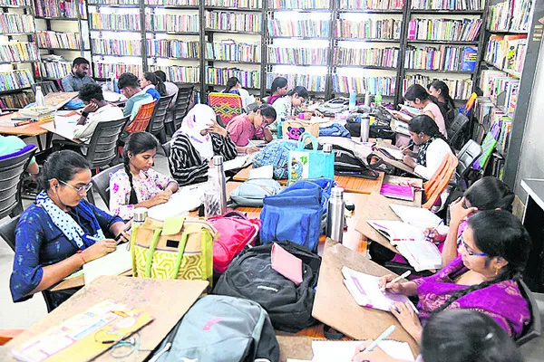 గ్రంథాలయం.. సమస్యలమయం 