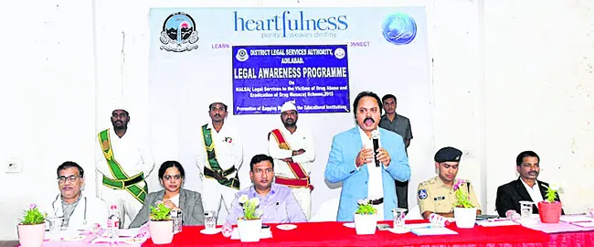 సన్మార్గంలో సాగితేనే ఉజ్వల భవిష్యత్తు