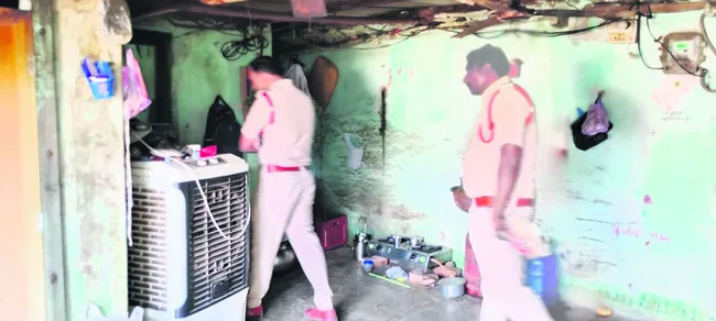 మాక్లూర్‌లో భారీ చోరీ