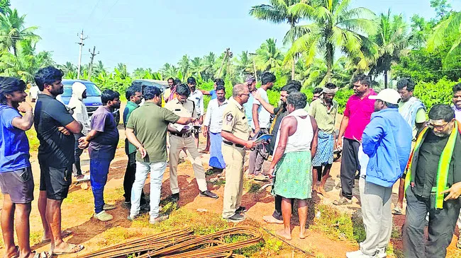 వాటర్‌ ప్లాంట్‌ పనులు అడ్డగింత 