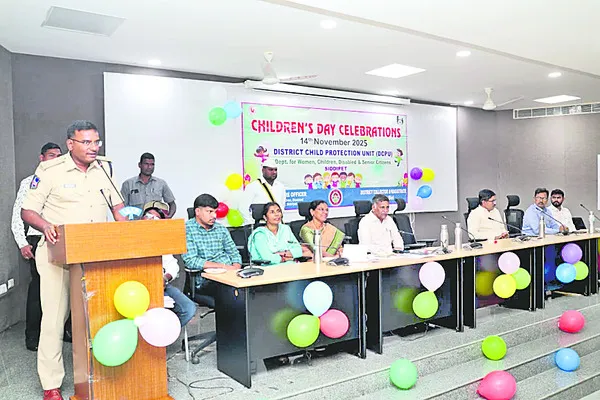 కలలు సాకారం చేసుకోవాలి