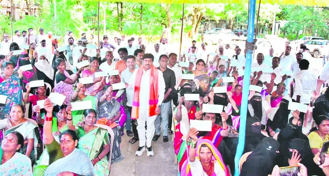 పట్టణ వాసులకూ ‘ఇందిరమ్మ’