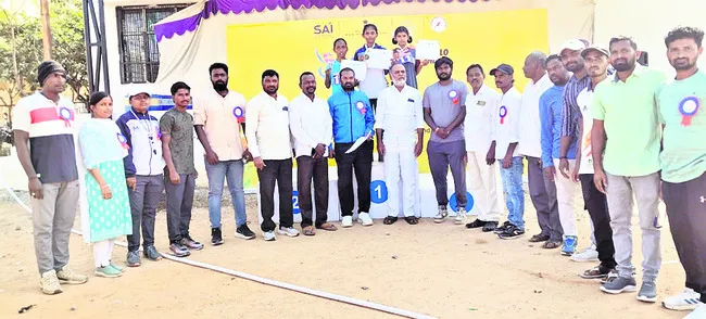 ఉత్సాహంగా  అస్మిత లీగ్‌ అథ్లెటిక్స్‌ 
