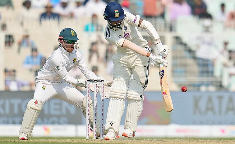 IND vs SA 1st Test: Match hangs in balance at Lunch, India lose 4 Wickets