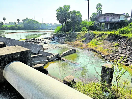 ఆకేరు.. అందని నీరు