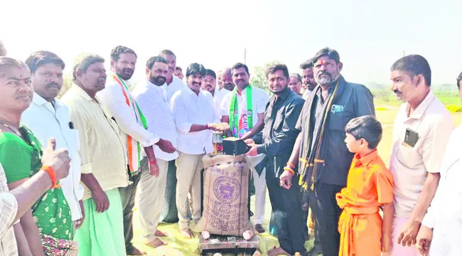 దళారులను నమ్మి మోసపోవద్దు 