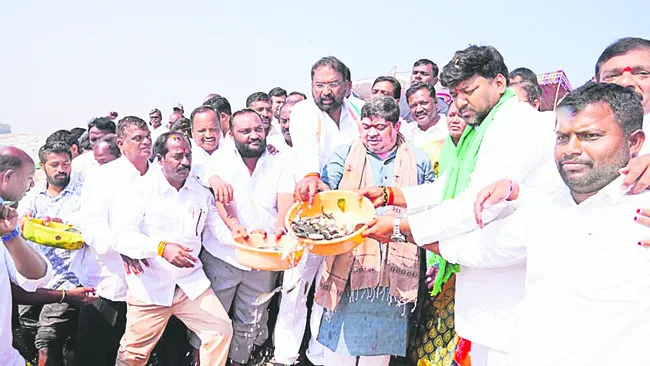 మత్స్యకారులకు స్వర్ణయుగమే..