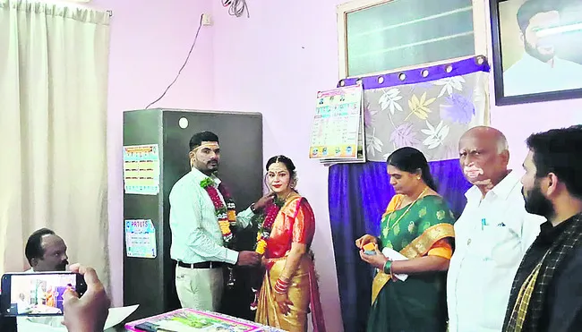 నేపాల్‌ అమ్మాయి.. నకిరేకల్‌ అబ్బాయి