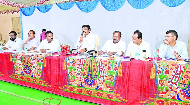 విద్యుత్‌ బిల్లుల వసూళ్లలో నిర్లక్ష్యం వద్దు