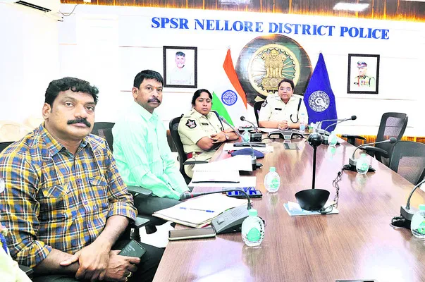 భద్రతా నియమాలు పాటిస్తే ప్రమాదాల నియంత్రణ 