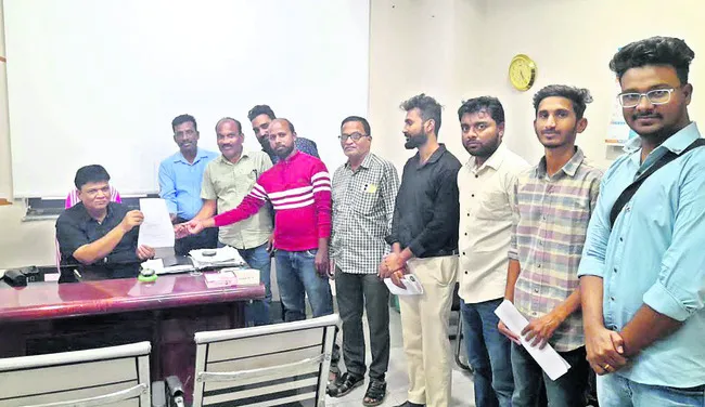 డిఫెన్స్‌ డ్రైవింగ్‌తో రోడ్డు ప్రమాదాల నివారణ
