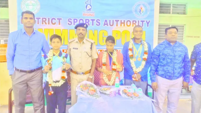 జాతీయస్థాయిలో రాణించాలి 