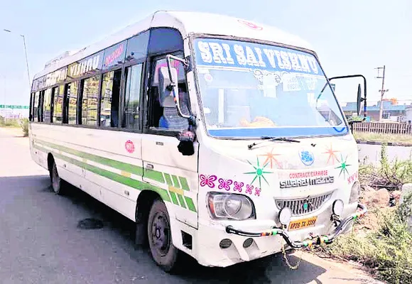 మినీ బస్సుకు రూ.86 వేల జరిమానా